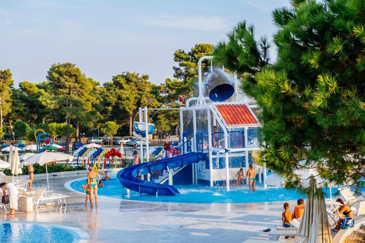 Zaton Holiday Resort Mobile Homes Nin Bagian luar foto