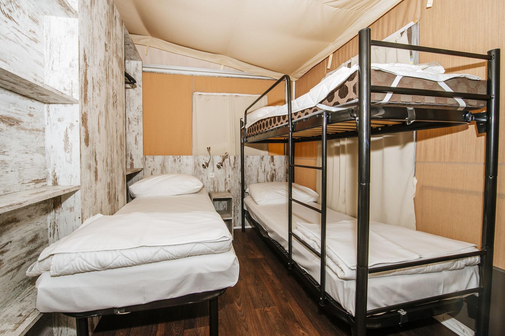 Zaton Holiday Resort Mobile Homes Nin Bagian luar foto