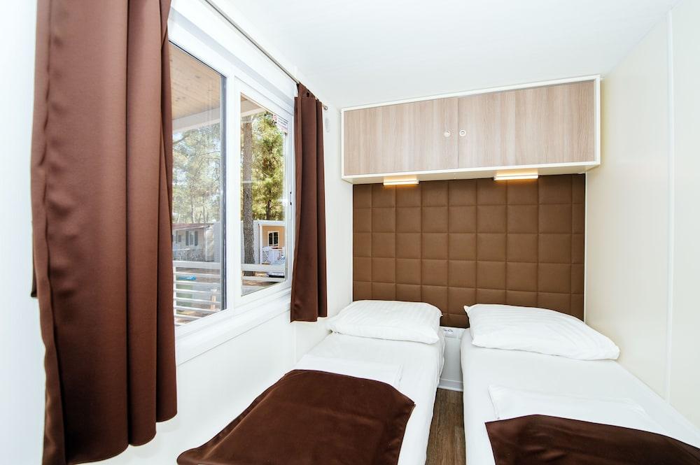 Zaton Holiday Resort Mobile Homes Nin Bagian luar foto