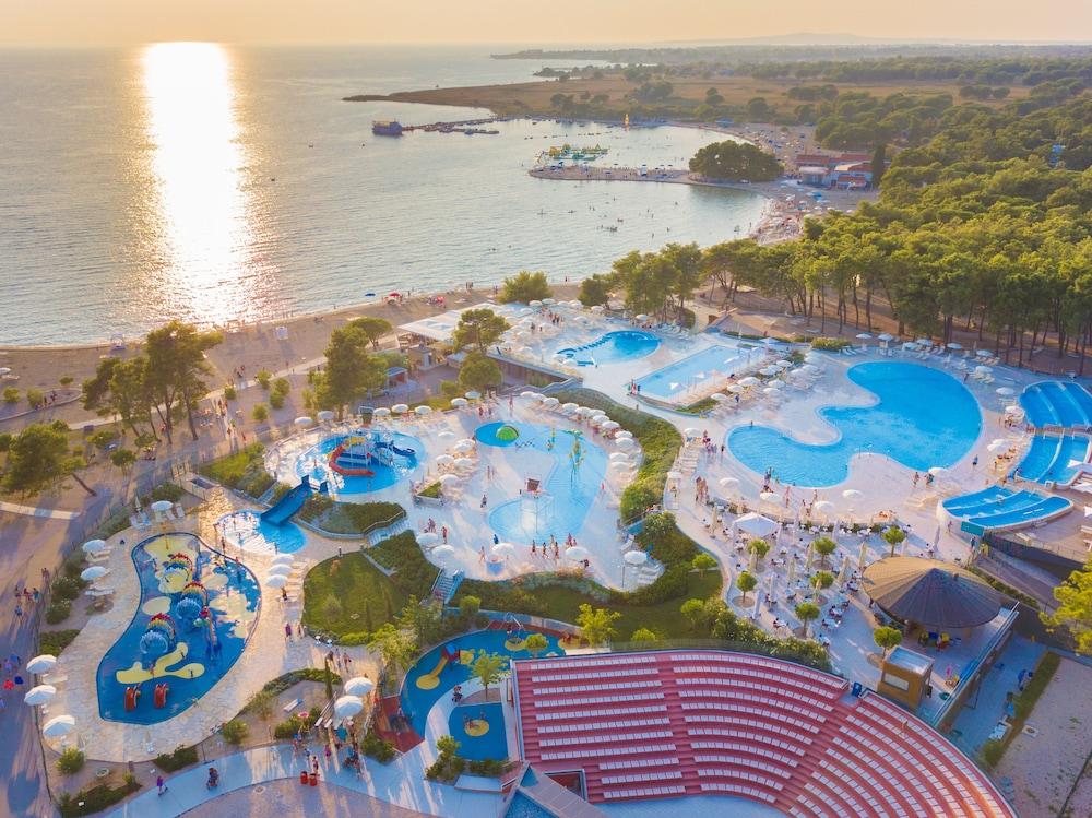 Zaton Holiday Resort Mobile Homes Nin Bagian luar foto